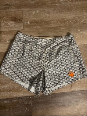 Women’s Rabbit Running Shorts size large
